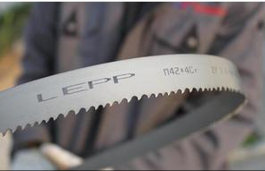 天友機械的周天龍總經(jīng)理來公司考察帶鋸條