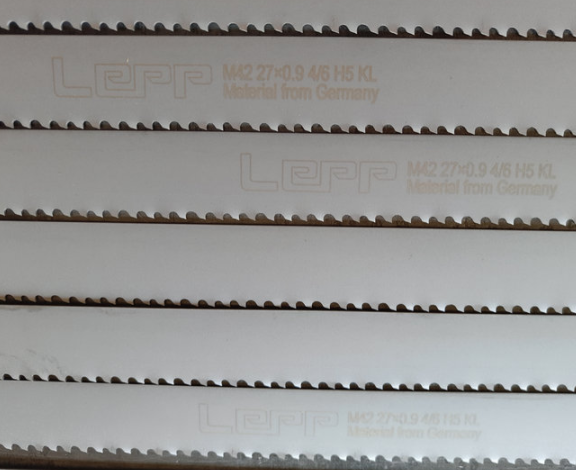 金鋒鋸業(yè)雙金屬帶鋸條，高效率切割