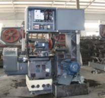 國內首臺非標定制玉石專切立式鋸床在金鋒鋸業(yè)問世