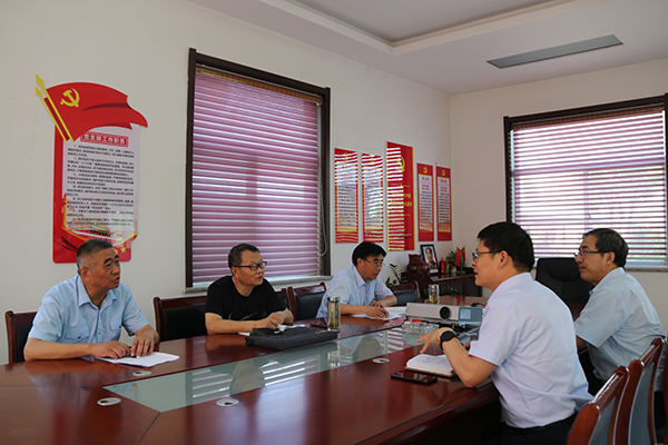 進(jìn)企業(yè)廣開言路，助企業(yè)平穩(wěn)發(fā)展 ------濟陽區(qū)法院楊立新副院長走訪金鋒鋸業(yè)掠影