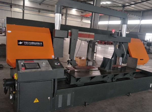 找好的帶鋸床、帶鋸條廠家，來金鋒鋸業(yè)！